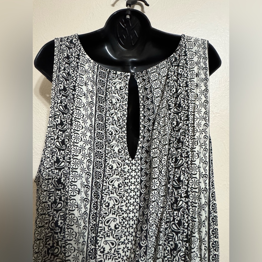 Torrid size 3 maxi dress slits both sides - Picture 4 of 4